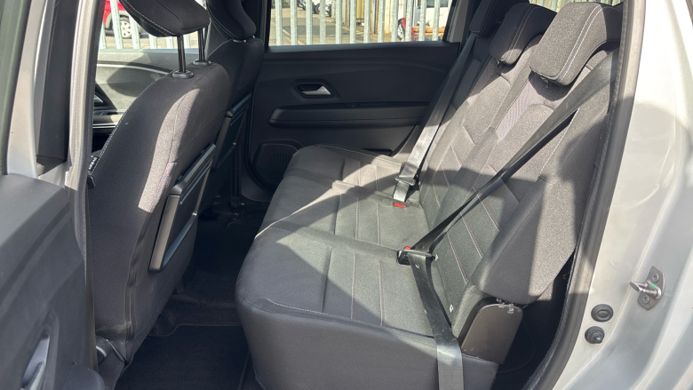 Dacia Jogger 1.0 TCe Extreme SE 5dr Petrol Estate